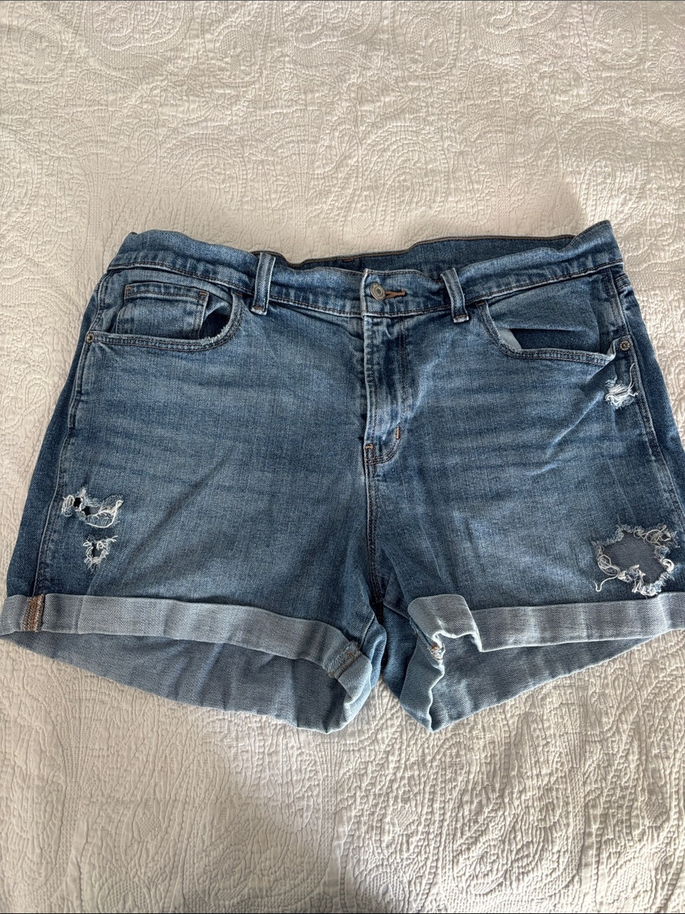Denim Roll-Cuff Distressed Women's Shorts - Blue